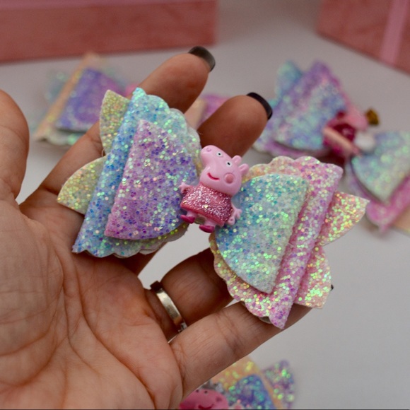 Peppa 🐷 Sparkly Cute Hair Clip Bow - Picture 8 of 8
